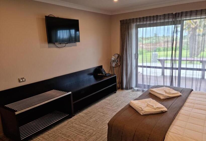 סטודיו סטנדרט, מיטה זוגית, Paroa