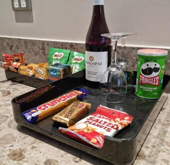 סטודיו סטנדרט, מיטה זוגית, Paroa