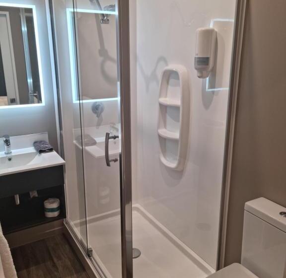 חדר סטודיו סטנדרד, Paroa