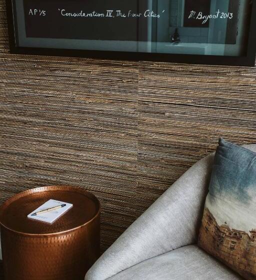 اتاق عادی, The State