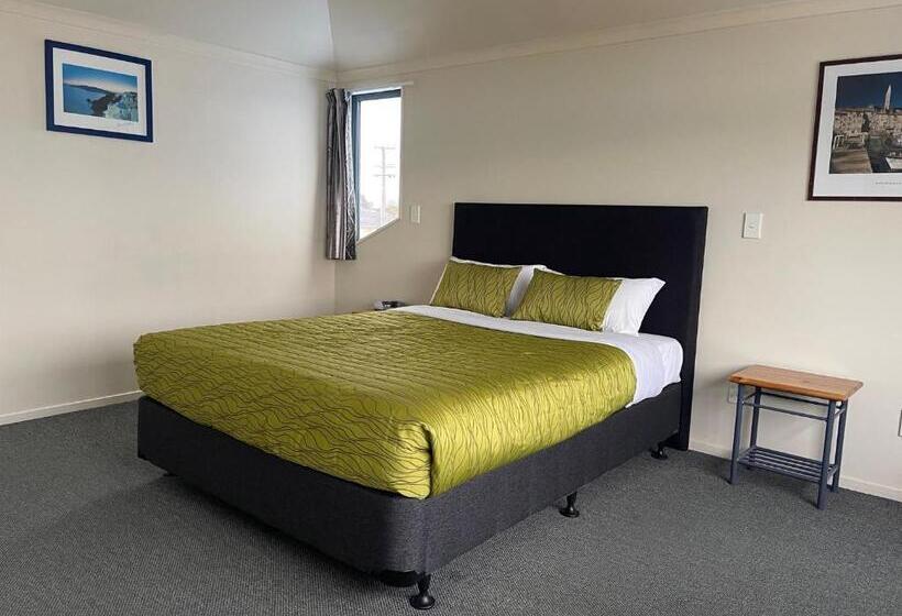 חדר סטודיו סטנדרד, Bassingers Motor Lodge