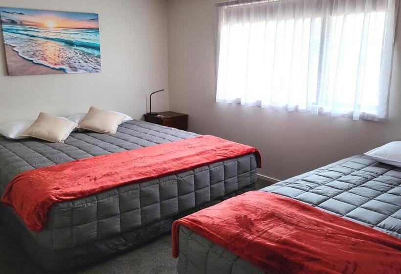 منزل 3 غرف نوم, The Rocks Chalets