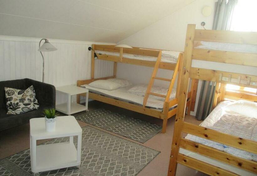 스탠다드 트리픔 룸 공동욕실, Munkebergs Stugor & Vandrarhem