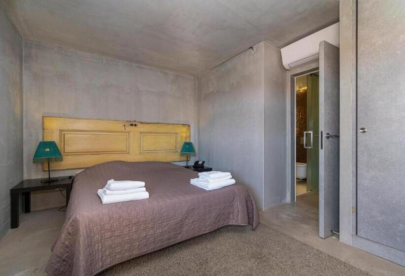 スイート, N1 Hostel Apartments And Suites