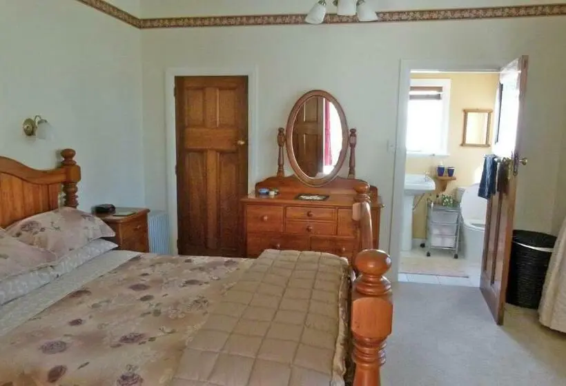 Suit Deluxe, Peppertree Bed & Breakfast