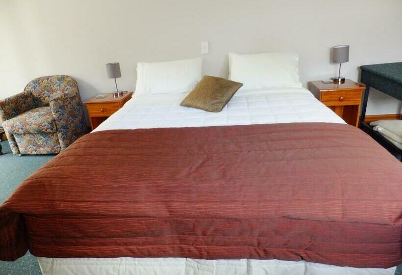 חדר סטנדרט לשלושה, Ropatinis Bed & Breakfast