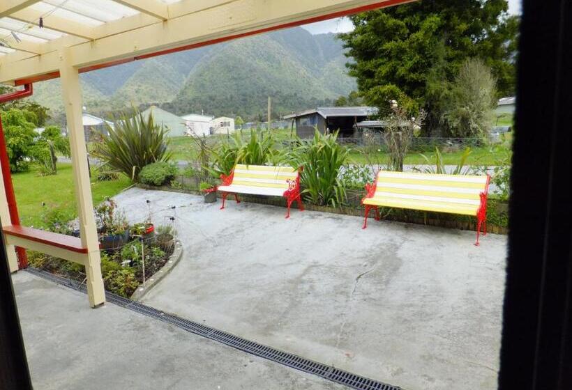 חדר סטנדרט לשלושה, Ropatinis Bed & Breakfast