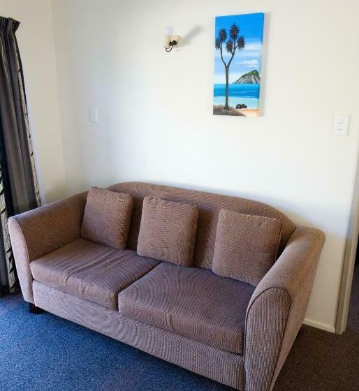 חדר משפחתי, Tairua Shores Motel