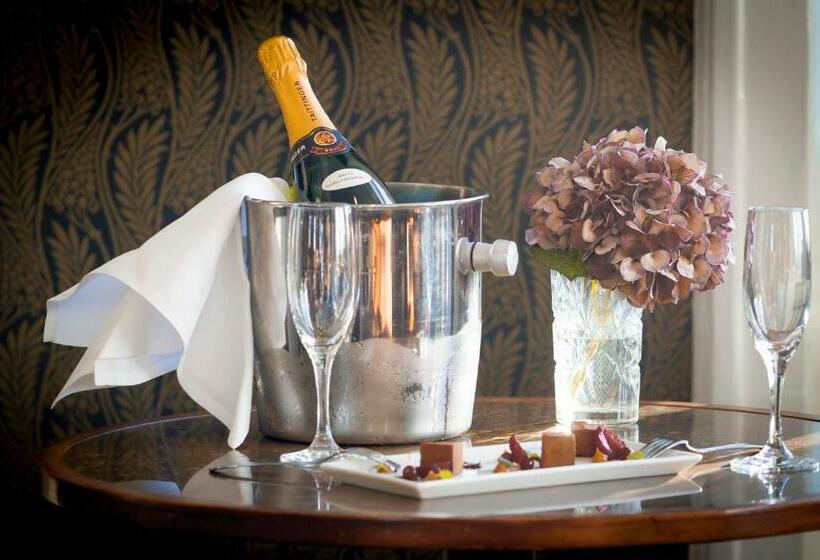 标准单人间, Waxholms Hotell