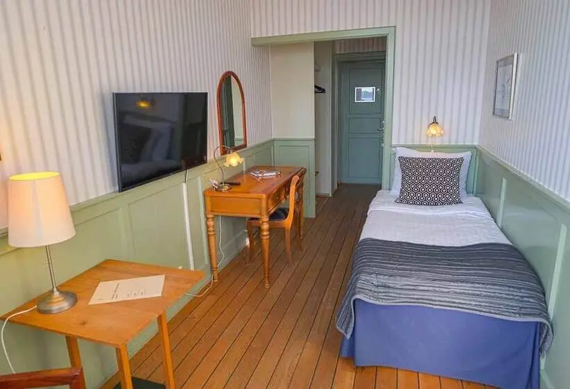 Standard Yhden Hengen Huone, Waxholms Hotell