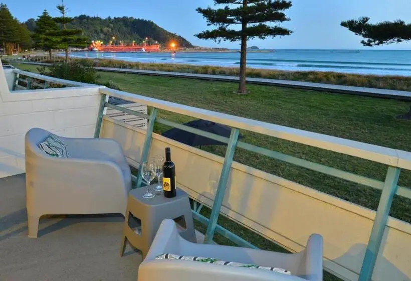 バルコニー付き1ベッドルームアパートメント, Whispering Sands Beachfront Motel