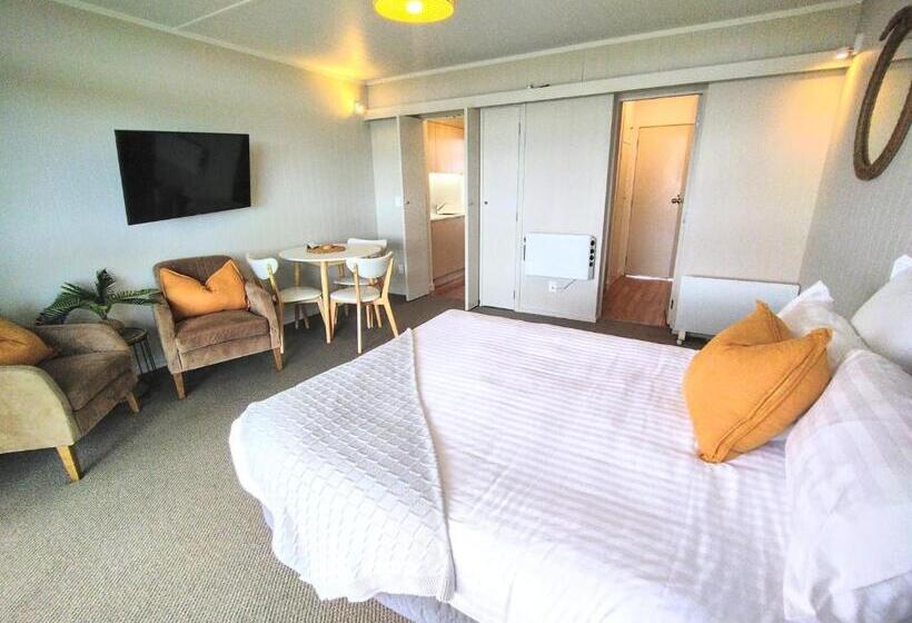 آپارتمان لوکس 1 خوابه, Whispering Sands Beachfront Motel