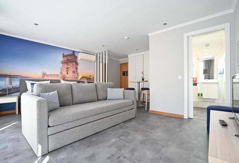 استودیو خانوادگی, Famous Crows Lisbon Suites