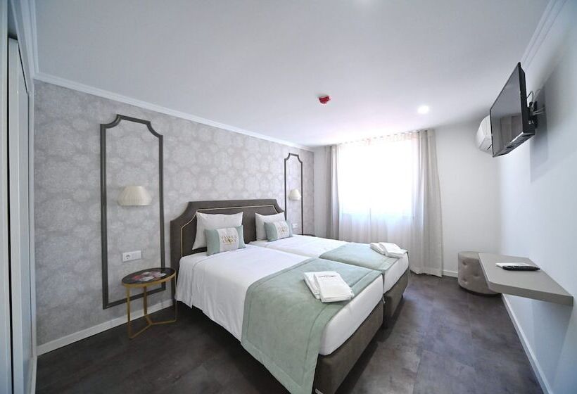اتاق استاندارد, Famous Crows Lisbon Suites