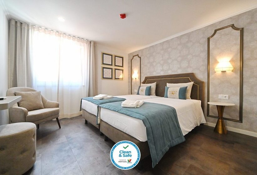 Quarto Estandar, Famous Crows Lisbon Suites