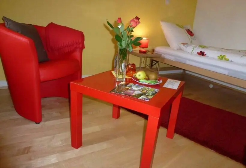 Standard Yhden Hengen Huone Jaettu Kylpyhuone, B&b Kalimera Pratteln