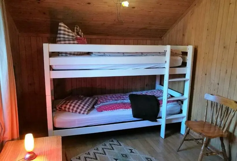Perhesviitti, B&b Rosaly