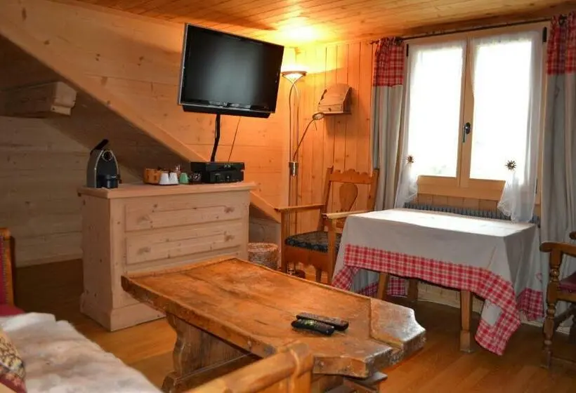 Sviitti Vuoristonäkymä, B&b Rosaly