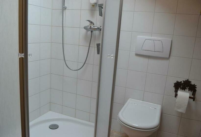 سوییت با چشم‌انداز کوه, B&b Rosaly