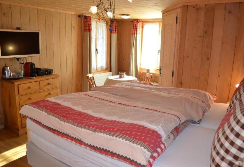 可观山景的小型套房, B&b Rosaly