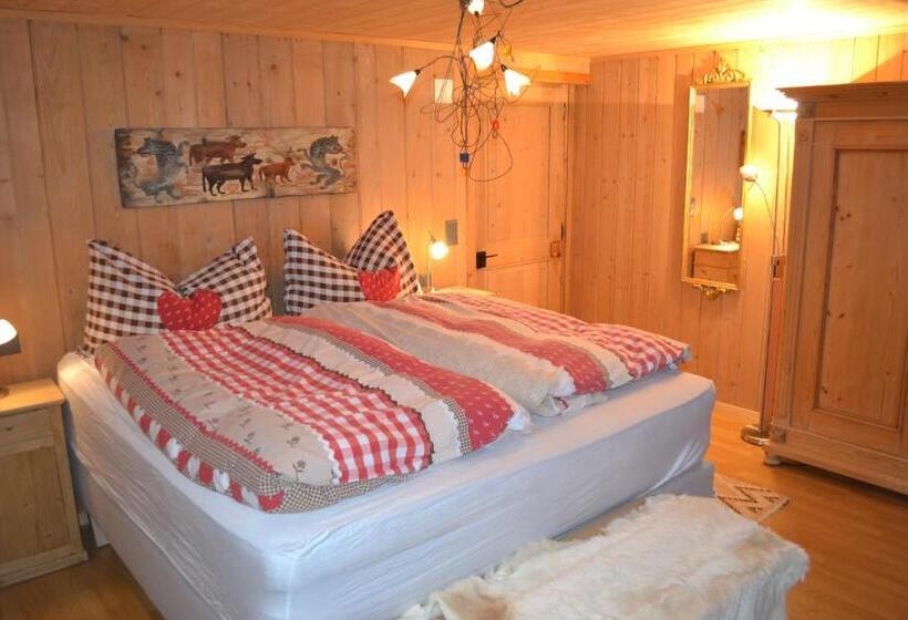 سوئیت جونیور با چشم‌انداز کوهستان, B&b Rosaly