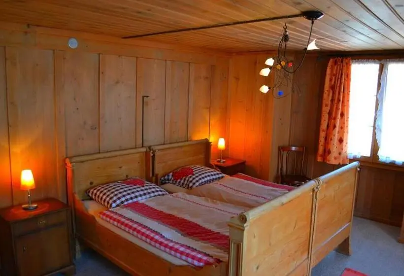 Standard Neljän Hengen Huone Jaettu Kylpyhuone, B&b Rosaly