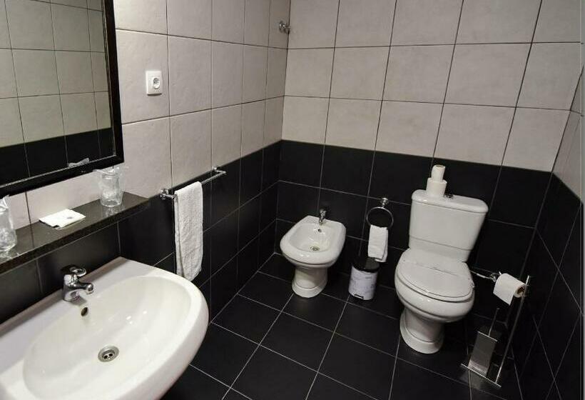 غرفة ديلوكس ثلاثية, Horta D Alva