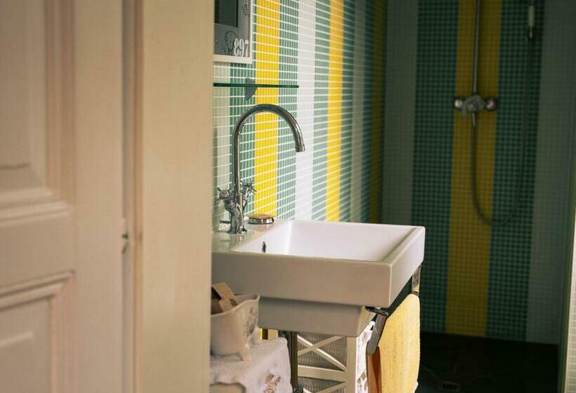 اتاق استاندارد با تخت بزرگ, Le Chalet D Ouchy