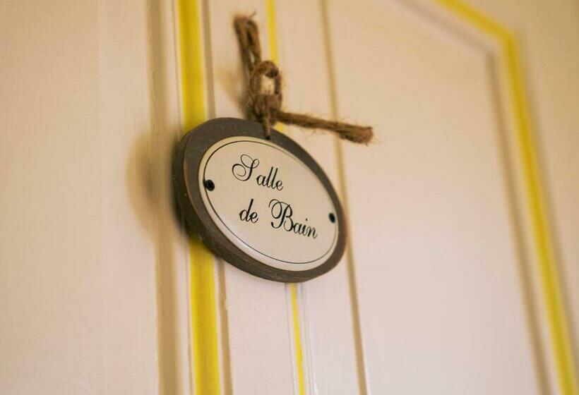 اتاق استاندارد با تخت بزرگ, Le Chalet D Ouchy