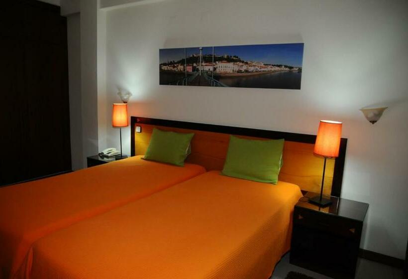 Номер Стандарт, A Cegonha