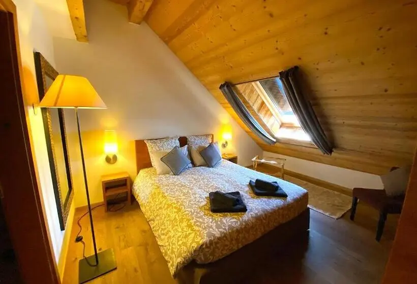 Standard-huone Järvinäkymä, Auberge De L Union