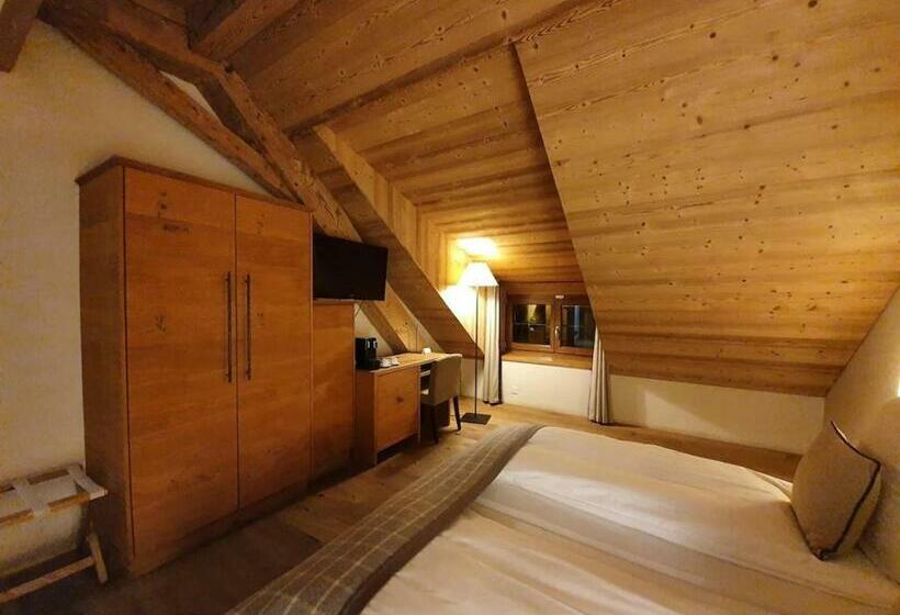 Номер Стандарт, Auberge De L Union