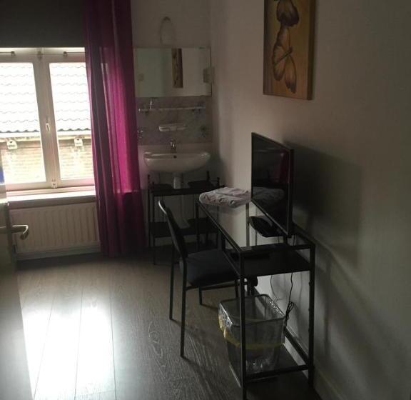 单人经济间, Bij Verhoeven