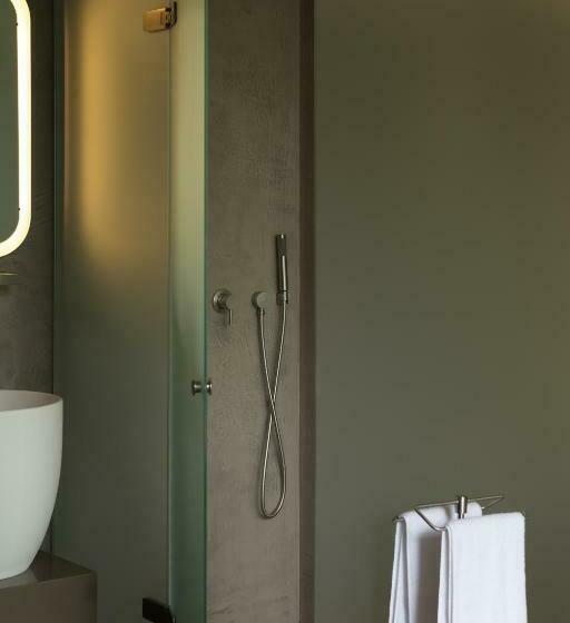 基本间, Blue Inspired By Manna