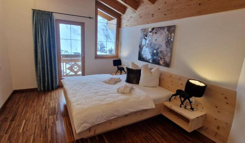 جناح دور أخير, Chasa Castello Relax & Spa