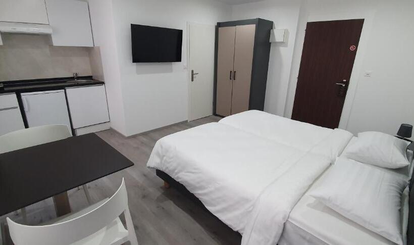 舒适一室公寓, De France