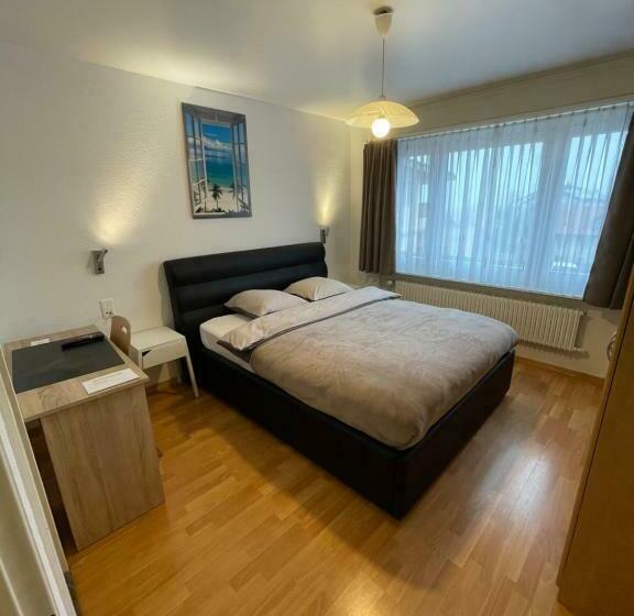 חדר סטנדרט, Escale