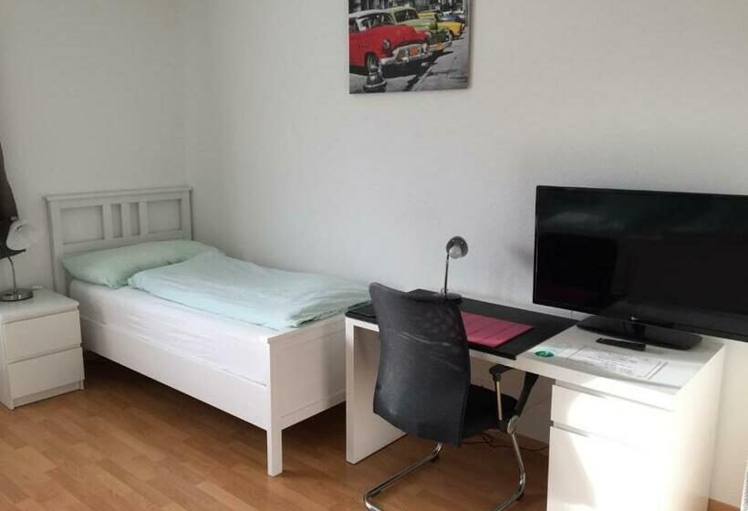 חדר סטנדרט יחיד, Escale