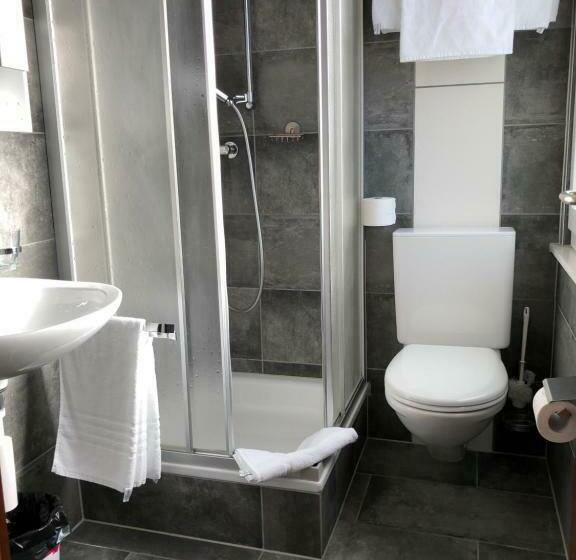 חדר סטנדרט יחיד, Escale