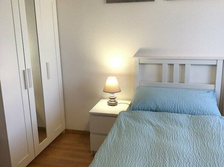 חדר סטנדרט יחיד, Escale