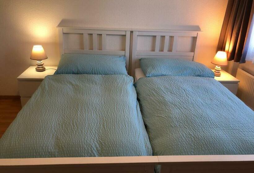 חדר סטנדרט, Escale