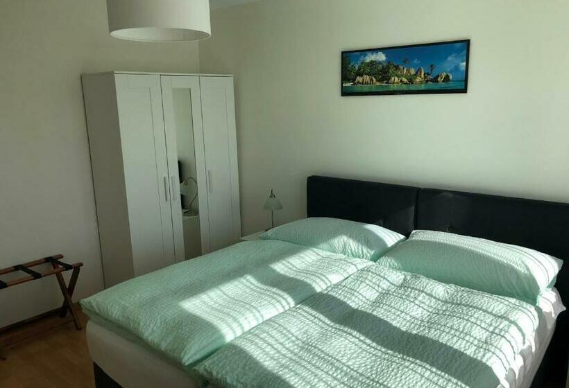 חדר סטנדרט, Escale