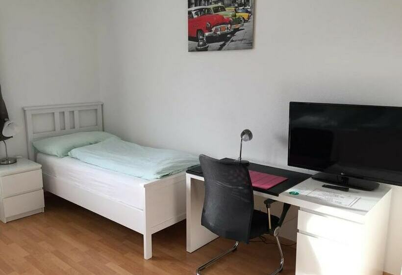 חדר סטנדרט יחיד, Escale