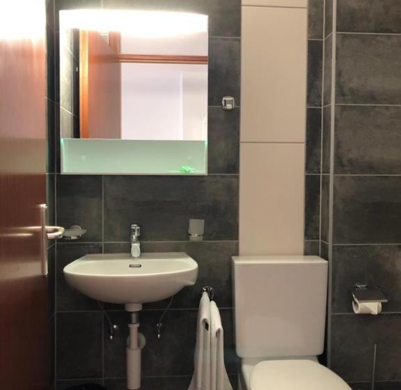 חדר סטנדרט יחיד, Escale