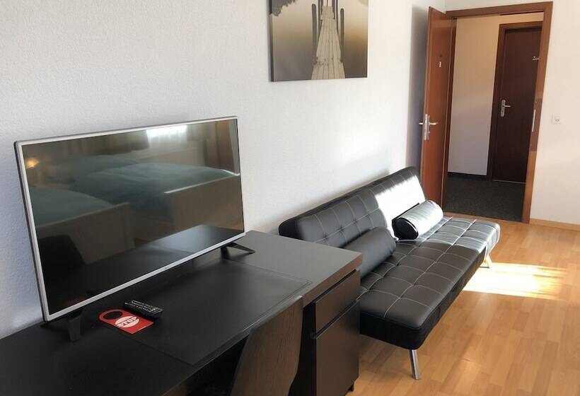 חדר סטנדרט, Escale