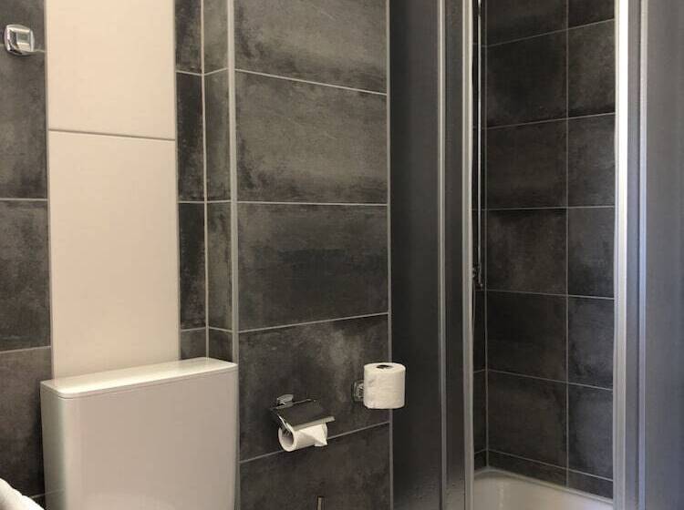 חדר סטנדרט, Escale