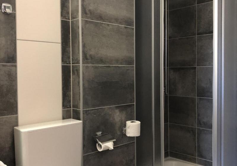 חדר סטנדרט יחיד, Escale