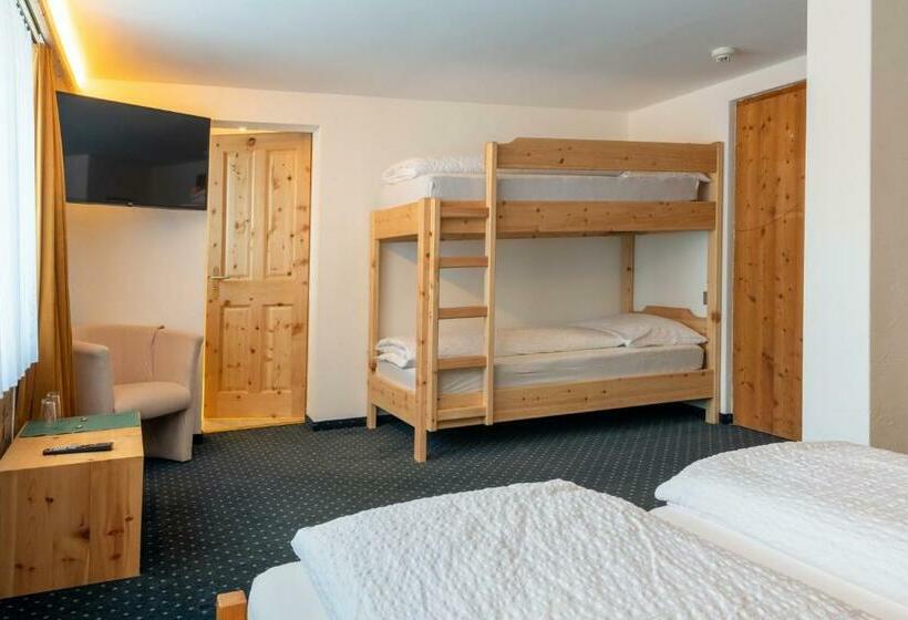 4인용 스탠다드 룸, Grischuna