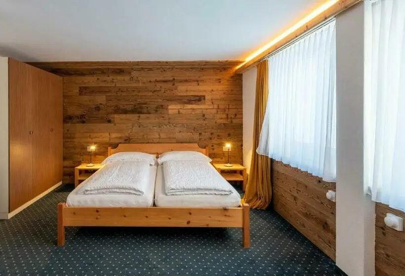 Chambre Quadruple Standard, Grischuna