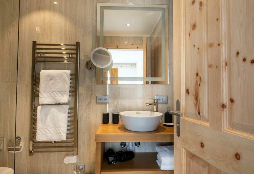 4인용 스탠다드 룸, Grischuna